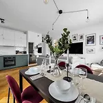 Skierniewicka - Parking, Workspace, Balcony - By Rentujemy *