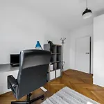 公寓 Skierniewicka - Parking, Workspace, Balcony - By Rentujemy