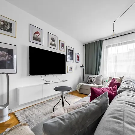 Apartment Skierniewicka - Parking, Workspace, Balcony - By Rentujemy *