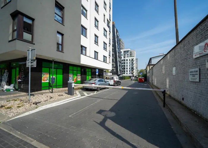 Apartment Skierniewicka - Parking, Workspace, Balcony - By Rentujemy