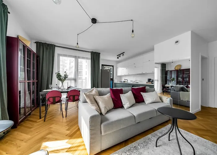 Skierniewicka - Parking, Workspace, Balcony - By Rentujemy Apartment