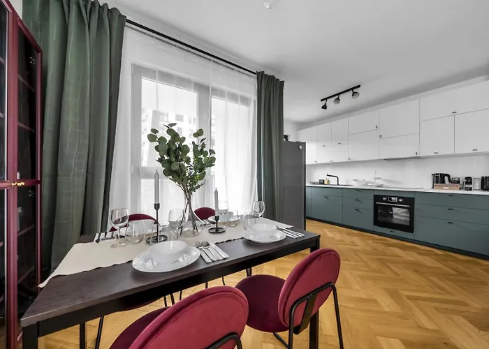 Skierniewicka - Parking, Workspace, Balcony - By Rentujemy Apartment Warsaw