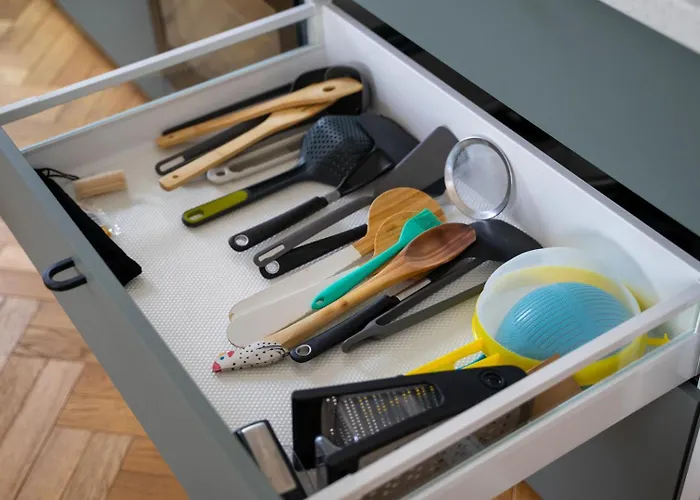 Skierniewicka - Parking, Workspace, Balcony - By Rentujemy Apartment Warsaw