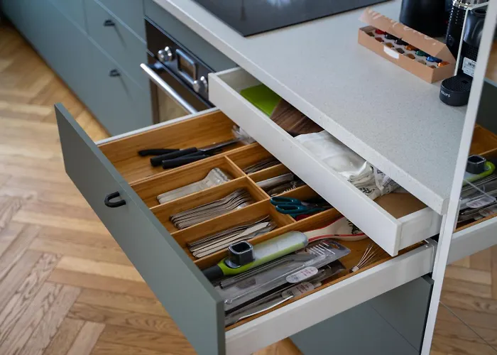 Skierniewicka - Parking, Workspace, Balcony - By Rentujemy Apartment Warsaw