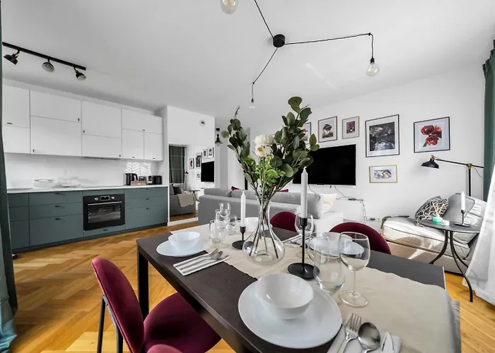 Skierniewicka - Parking, Workspace, Balcony - By Rentujemy *