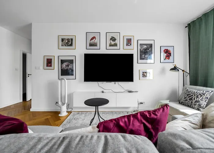 Apartment Skierniewicka - Parking, Workspace, Balcony - By Rentujemy *