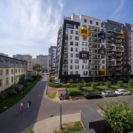 Skierniewicka - Parking, Workspace, Balcony - By Rentujemy Appartement Warschau