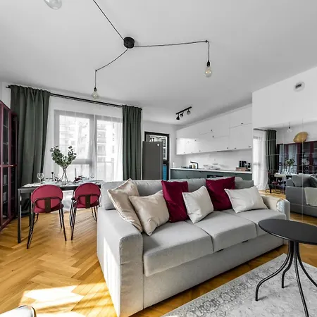 Skierniewicka - Parking, Workspace, Balcony - By Rentujemy Apartment