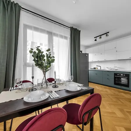 Skierniewicka - Parking, Workspace, Balcony - By Rentujemy Appartement Warschau
