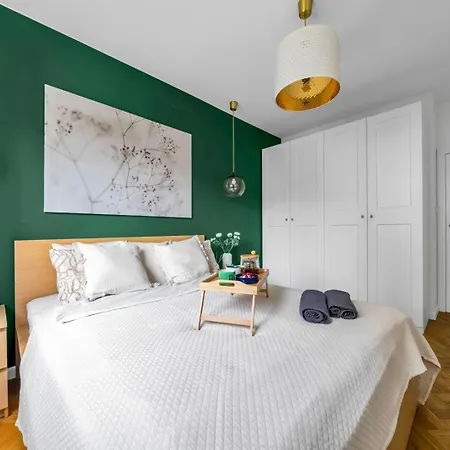 Skierniewicka - Parking, Workspace, Balcony - By Rentujemy Apartment *