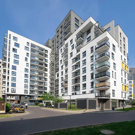 Appartement Skierniewicka - Parking, Workspace, Balcony - By Rentujemy